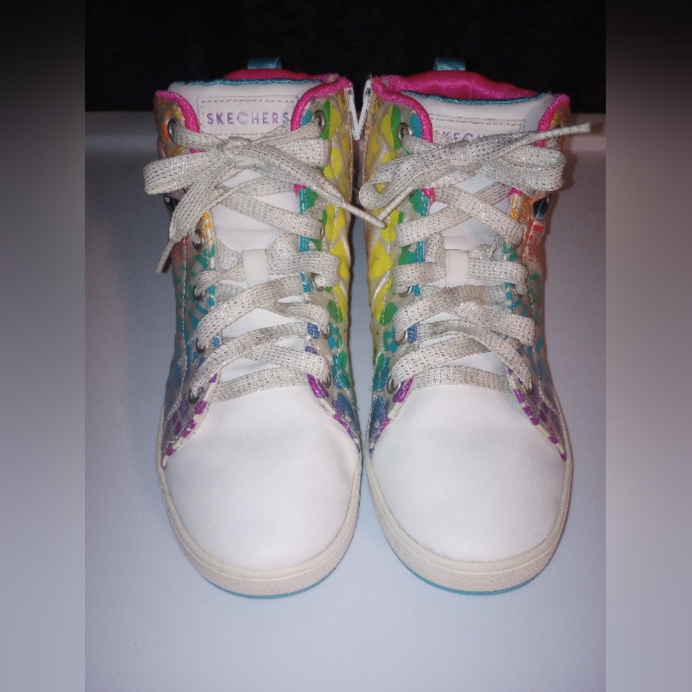 Skechers